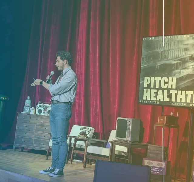 Startup ART conquista reconocimientos globales por su guante para reducir temblores